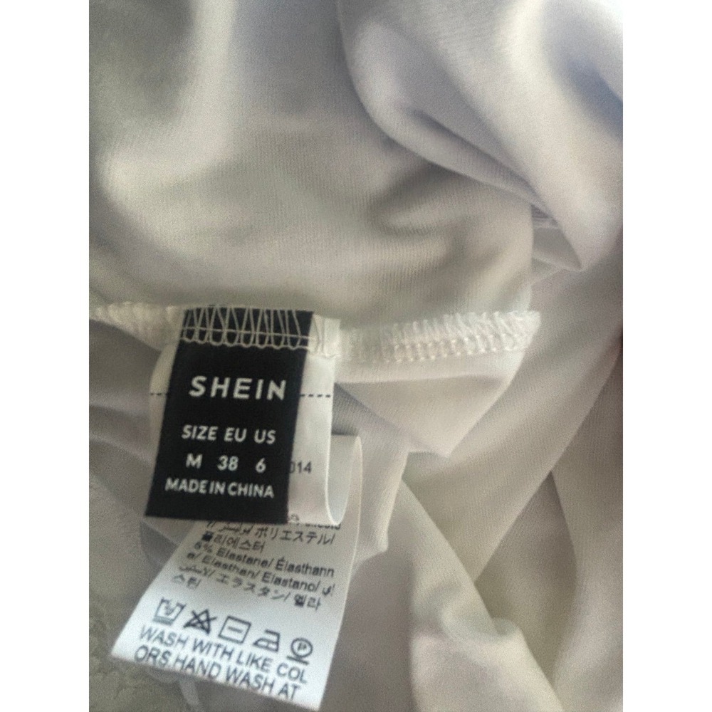 SHEIN Pretty Beach cover up set! (Médium) - Picture 5 of 6